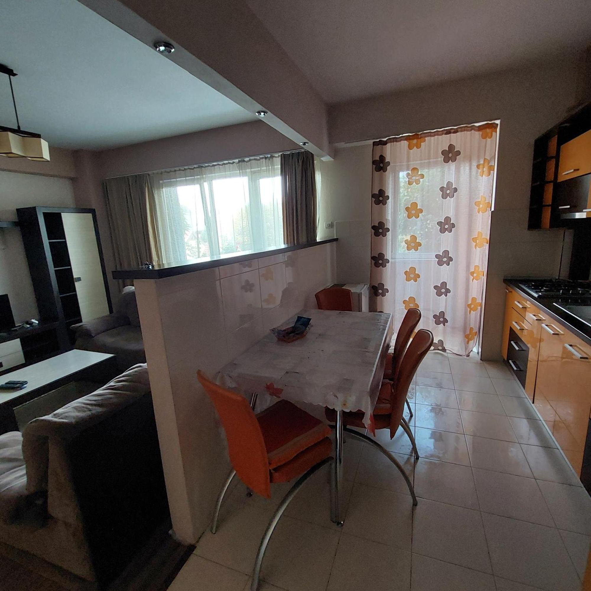 Apartament Very Big Apartment Bistrita  Bagian luar foto