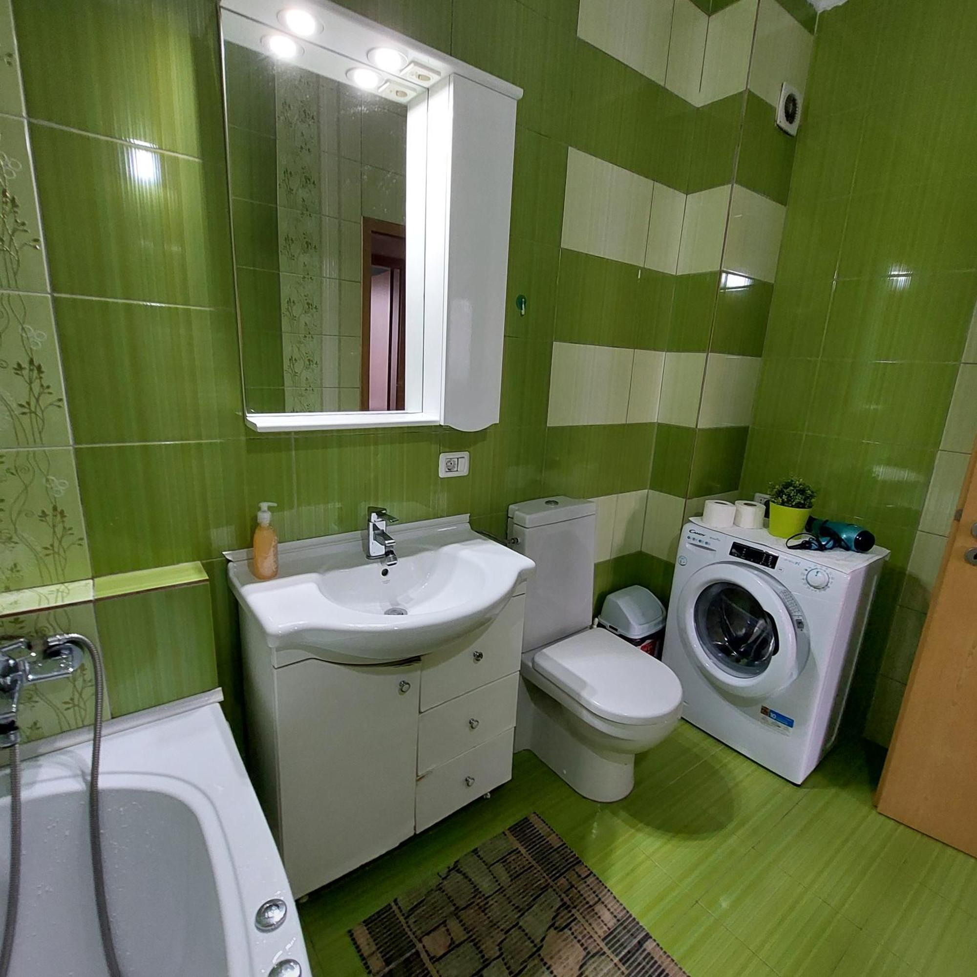 Apartament Very Big Apartment Bistrita  Bagian luar foto